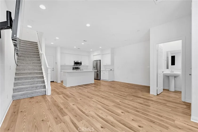 10765 Graphite Street photo 4