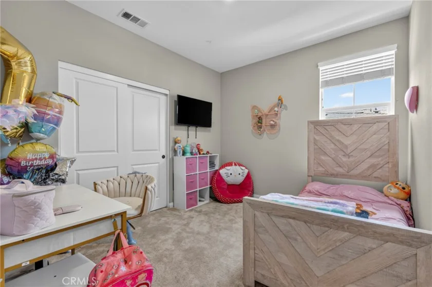 2098 Bluestone photo 13