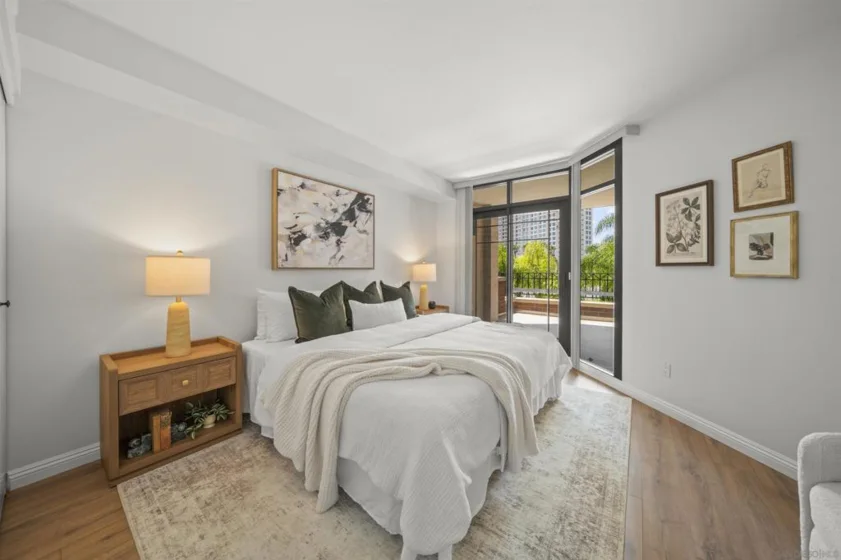 500 W Harbor Drive #318 photo 17