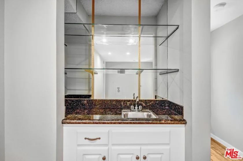 1766 Griffith Park Boulevard #1 photo 16