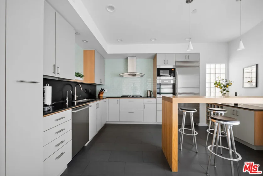 2913 3rd Street #304 photo 6