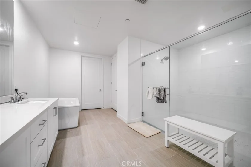 2202 Rivington photo 12