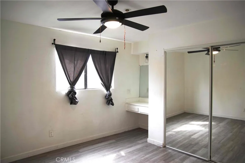 1021 W Bishop #212/I photo 11
