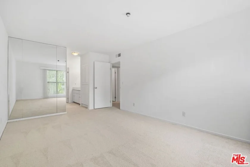 1211 Raintree Circle photo 10