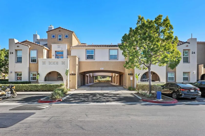 809 Almond Road photo 1