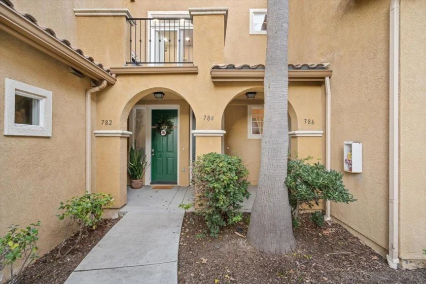 786 Anchor Cove photo 1