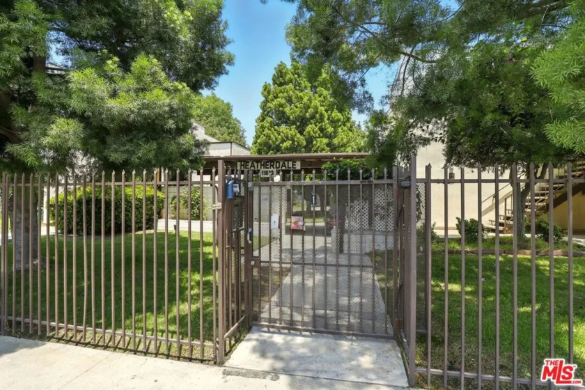 11813 Runnymede Street #36 photo 21