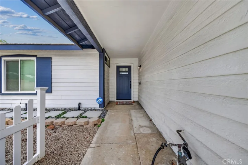 25992 Country Walk Lane photo 4