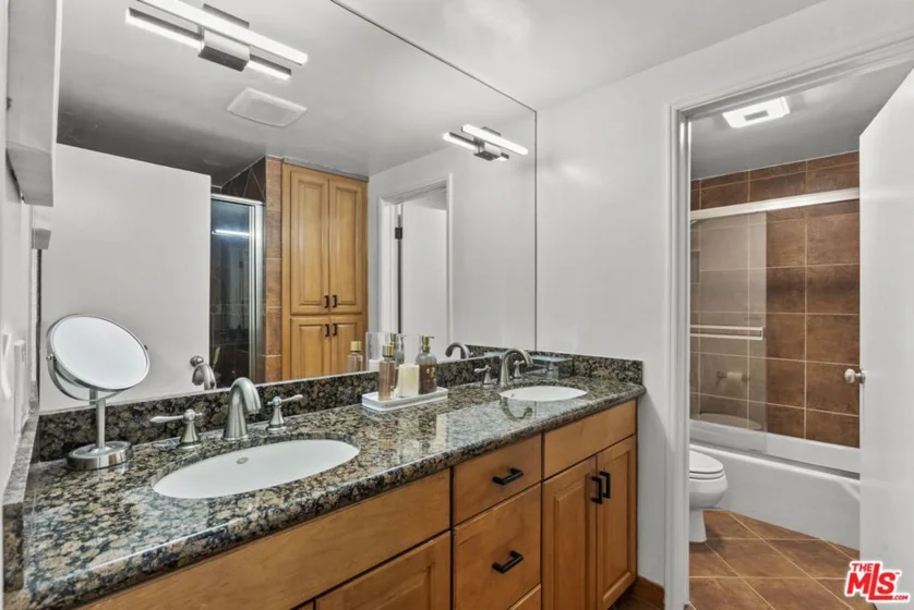 6752 Hillpark Drive #202 photo 26