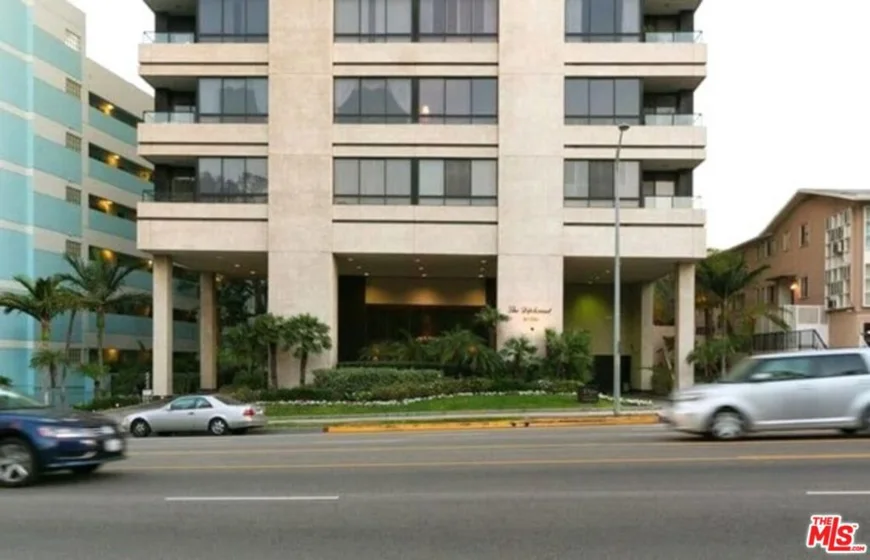 10350 Wilshire Boulevard #404 photo 12