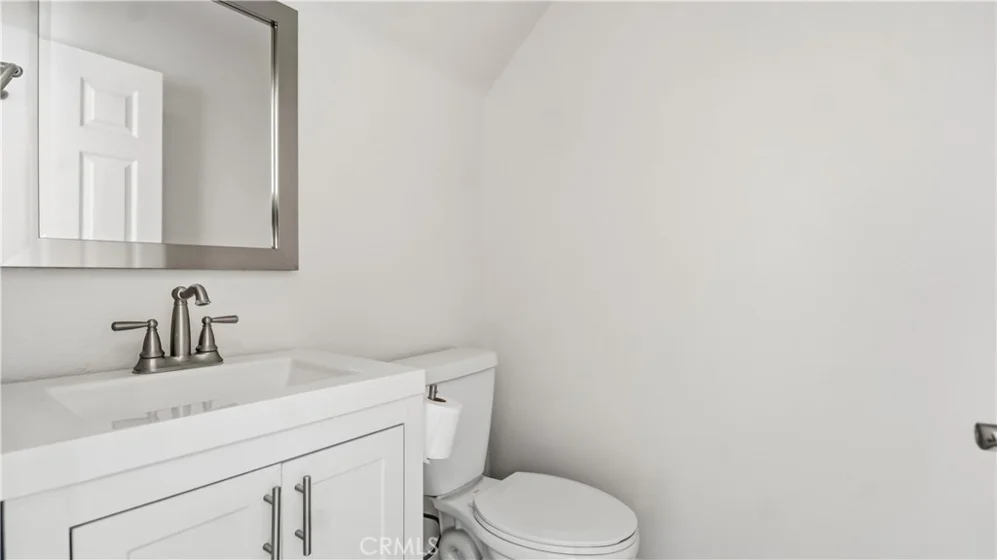 28564 Sorano photo 9
