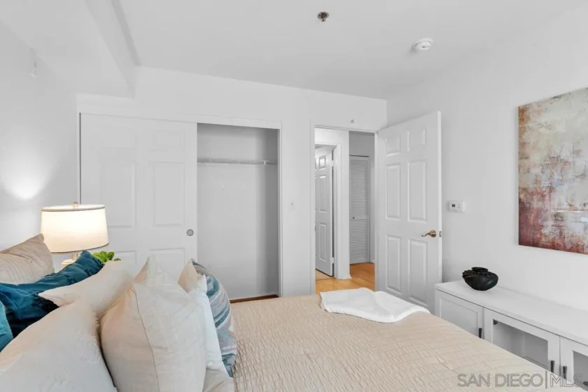 1970 Columbia Street #301 photo 10