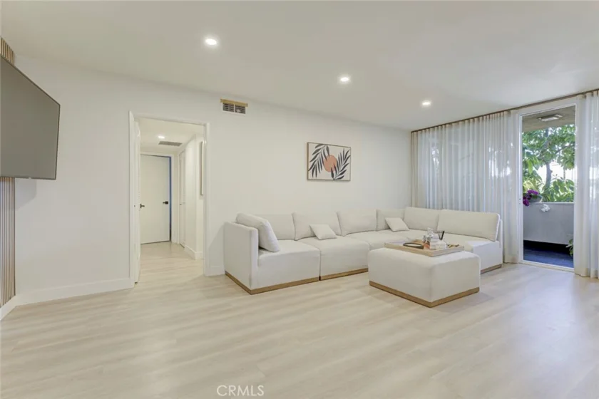 5411 Tyrone Avenue #203 photo 4