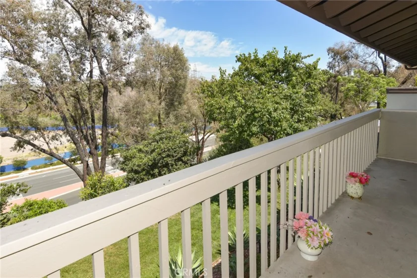 4732 Amberwood Court photo 9