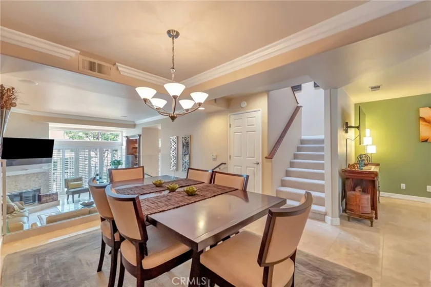 6056 Shadowbrook Circle photo 10