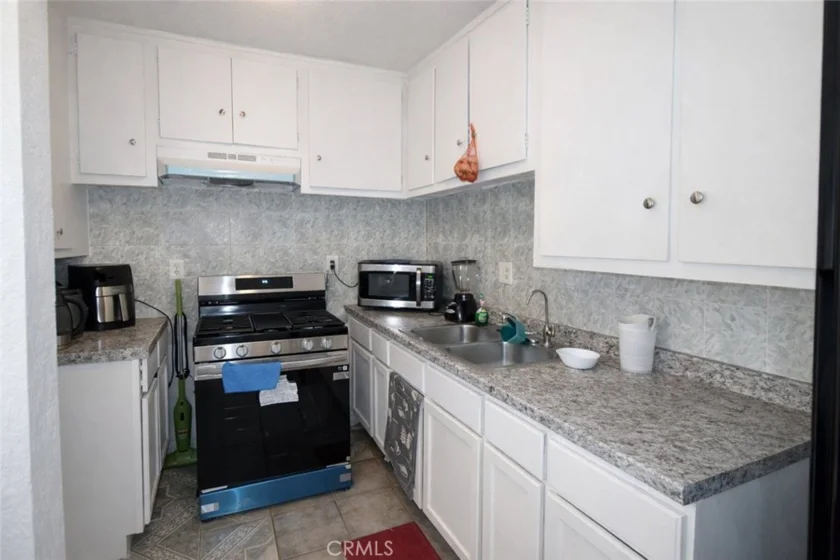 1001 E Grant #F4 photo 16
