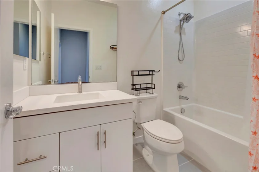 76 Finch photo 19