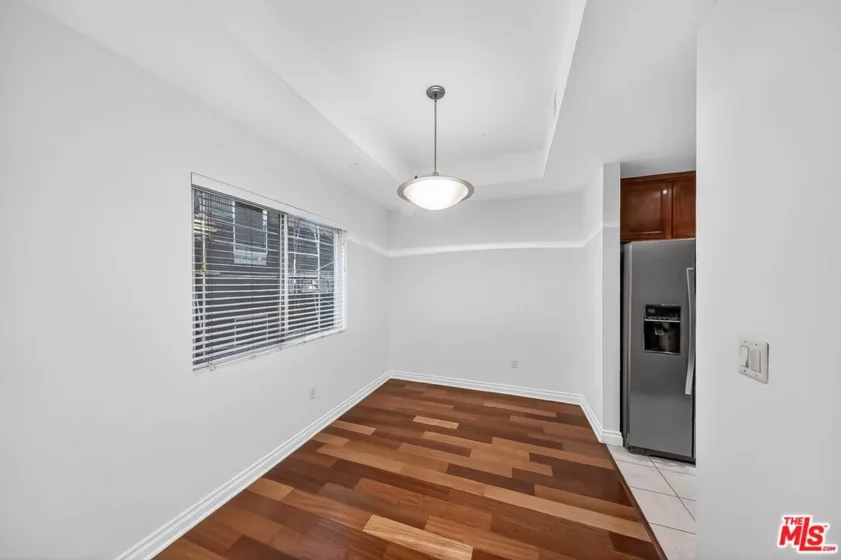 956 S Wilton Place #201 photo 22