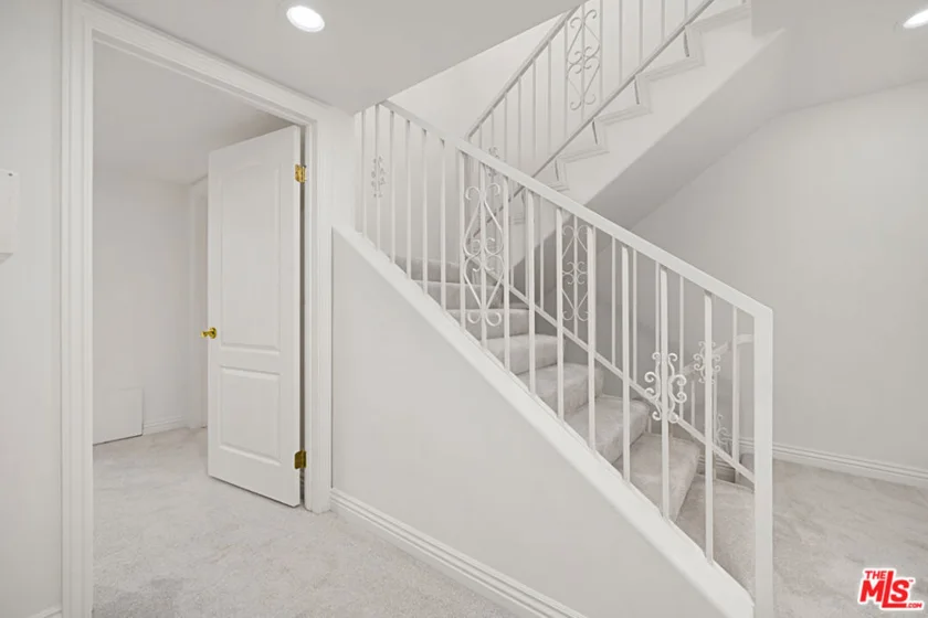 1217 Yale Street #103 photo 39