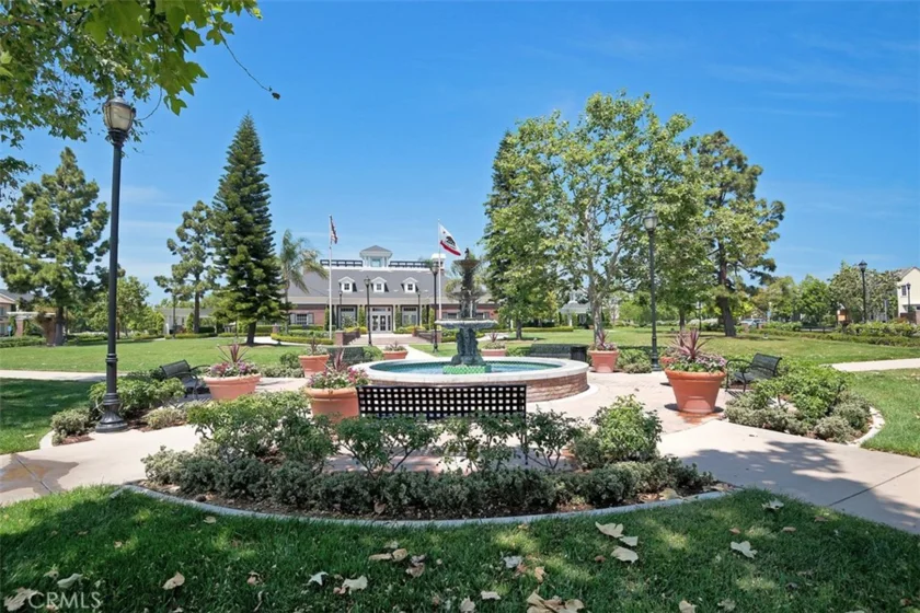 1487 Montgomery photo 40
