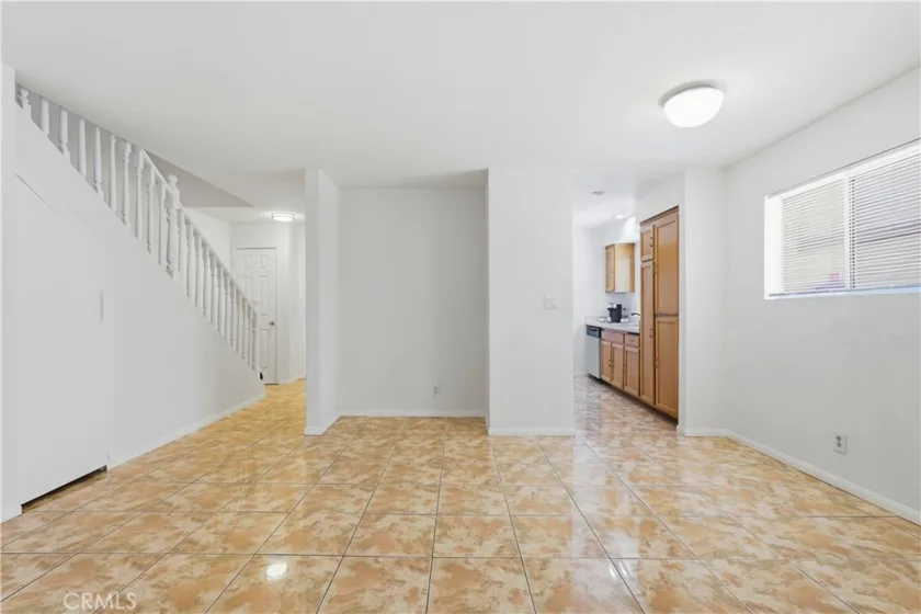 7651 Reseda #13-T photo 13