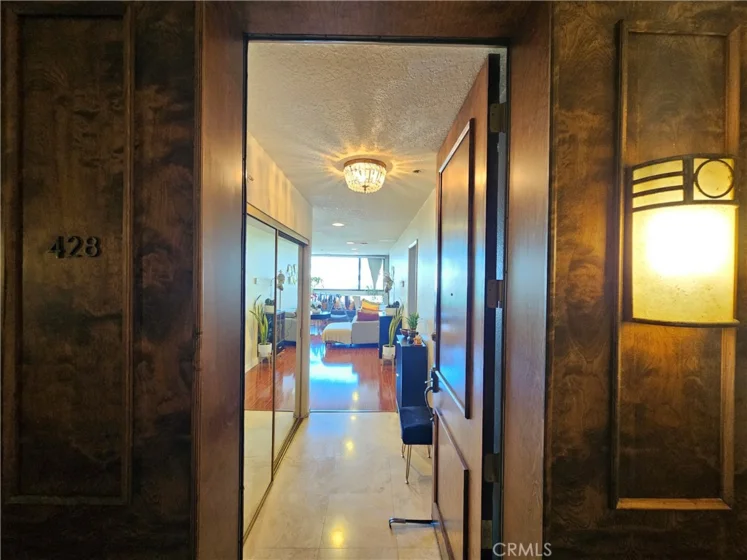 121 S Hope #428 photo 3