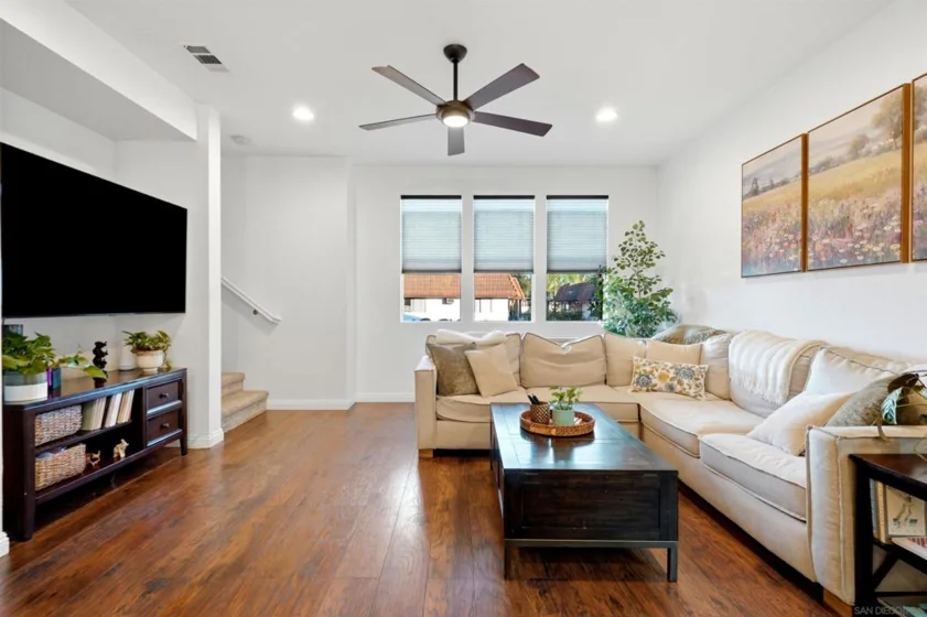 325 Royal Gln #608 photo 15
