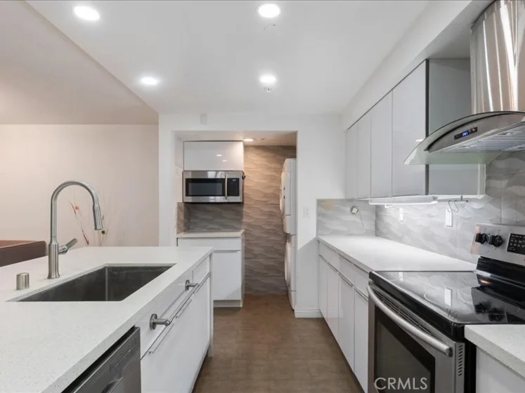 10660 Wilshire Boulevard #302 photo 19