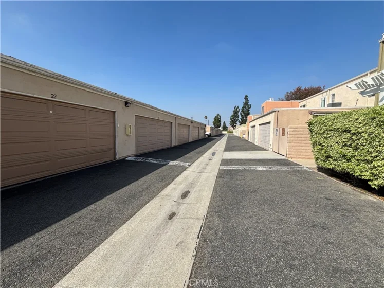 10746 Knott Avenue photo 28