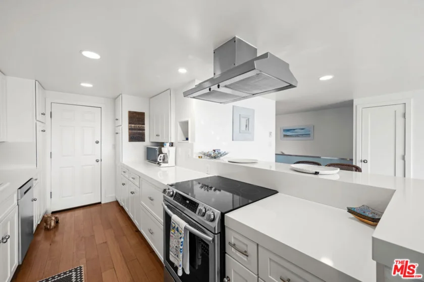 23908 De Ville Way #A photo 10