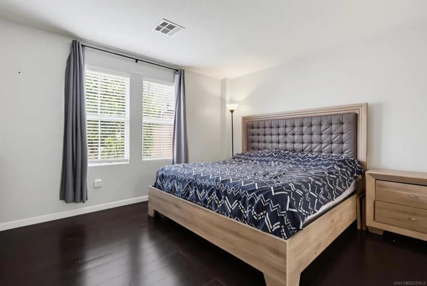 2707 Iron Wood Court photo 4