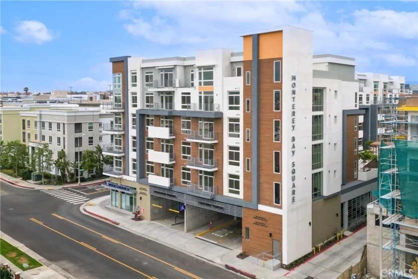 168 S Monterey Street #313 photo 37