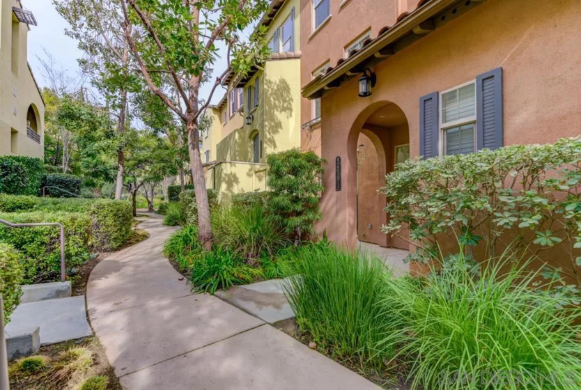 2591 Escala Circle photo 16