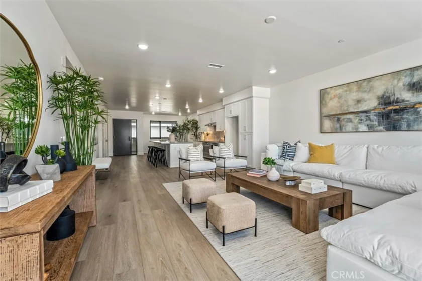 24722 Del Prado #302 photo 17