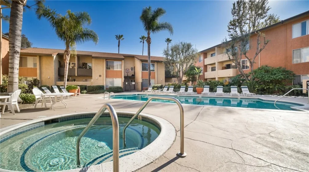 15425 Sherman Way #240 photo 43