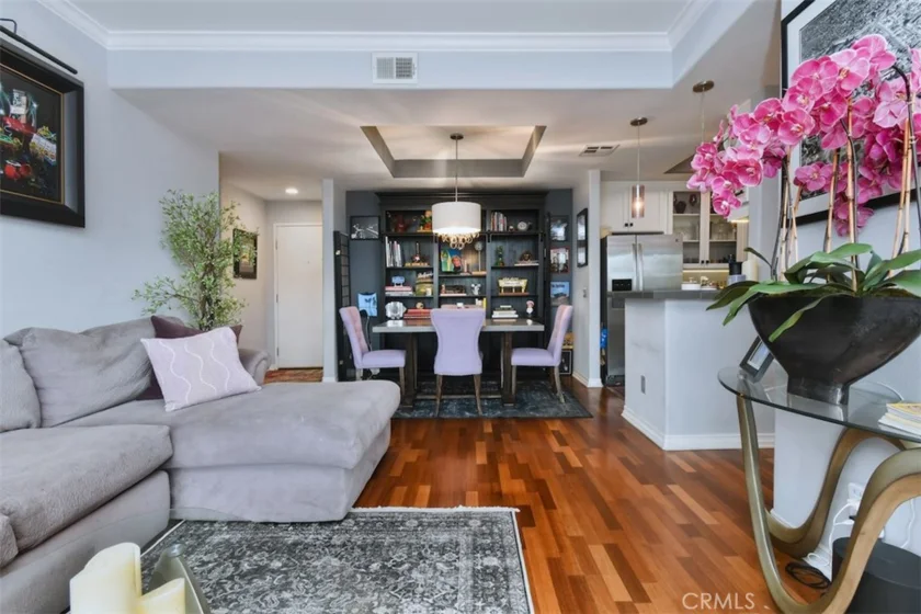 4455 Hazeltine #208 photo 6