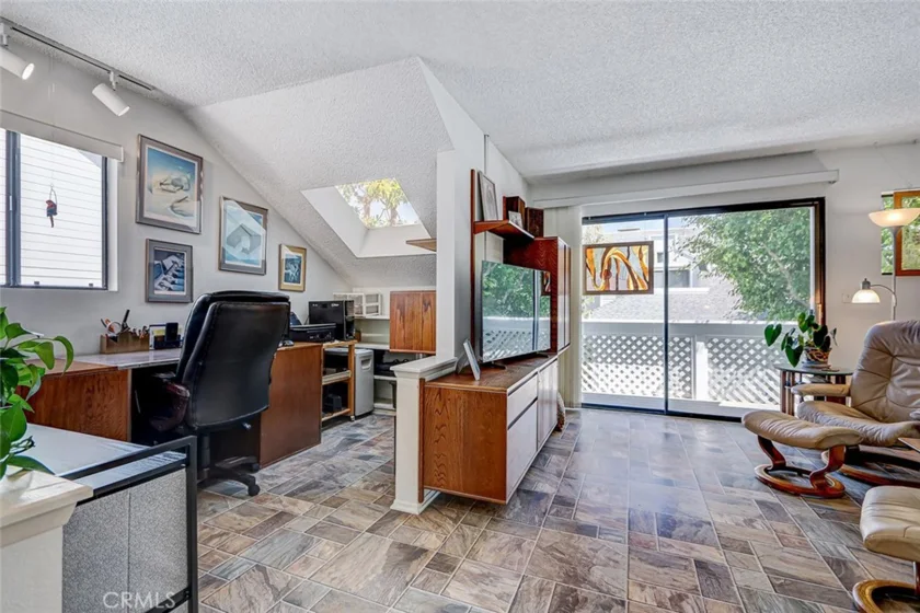 1150 W Capitol Drive #82 photo 16