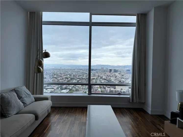 900 W Olympic Boulevard #41F photo 15