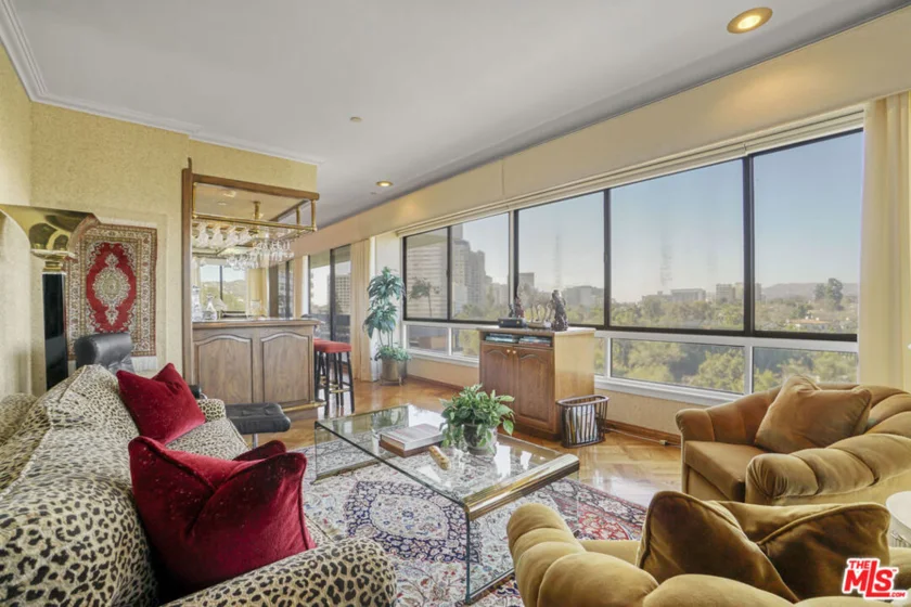 10551 Wilshire Boulevard #902 photo 8