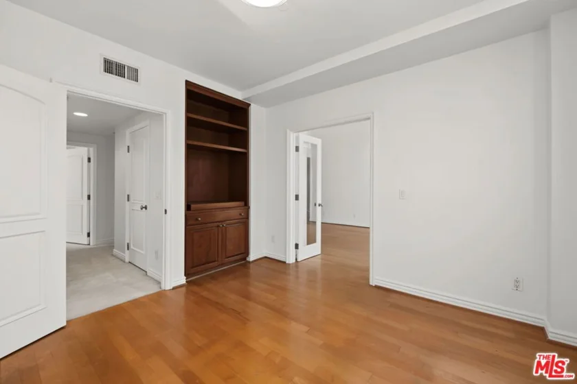 430 N Oakhurst Drive #PH406 photo 33