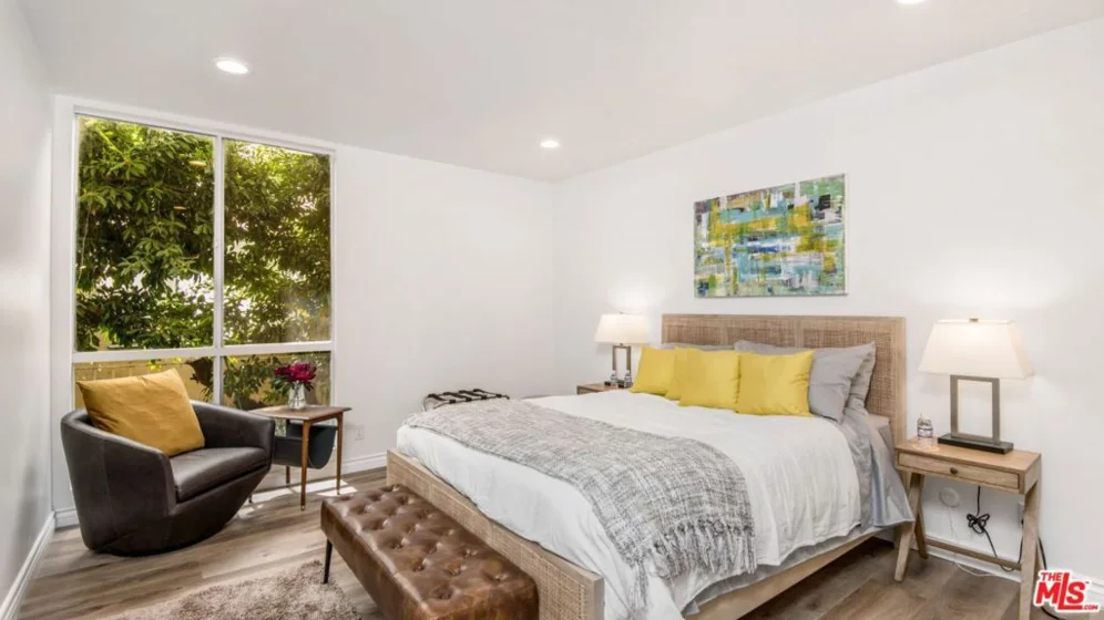 424 N Palm Drive #101 photo 21