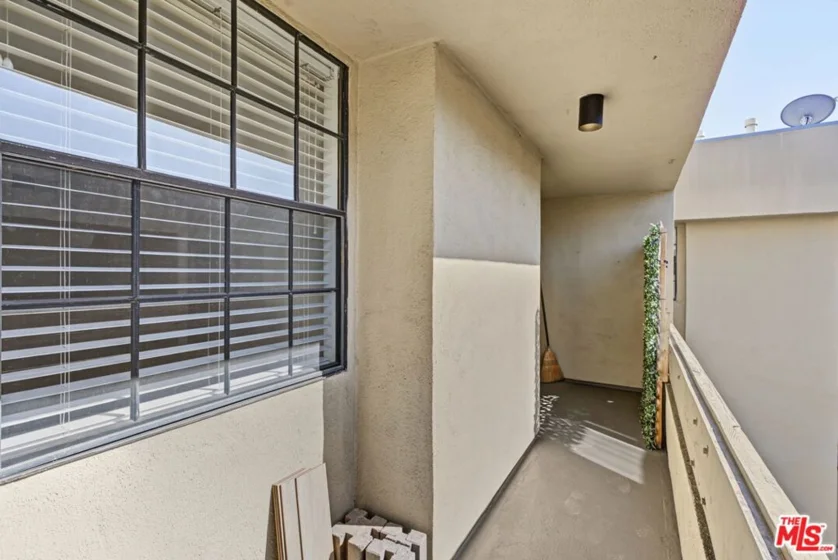 740 N Kings Road #314 photo 24