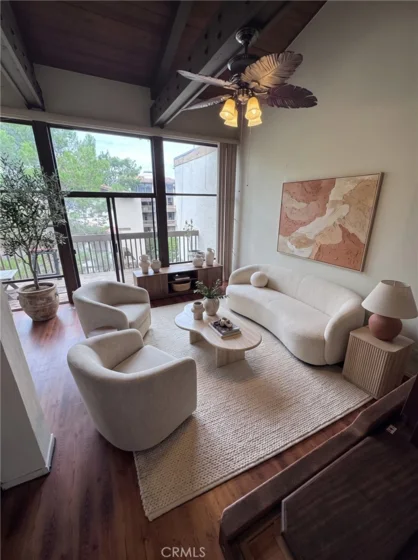 7311 N Marina Pacifica photo 7