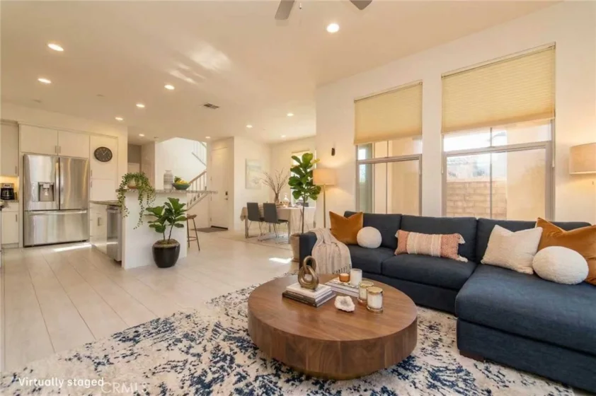 192 Finch photo 12