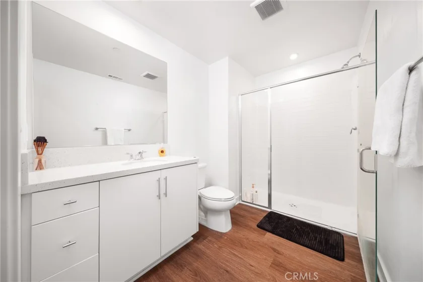 1602 W Bushell photo 9