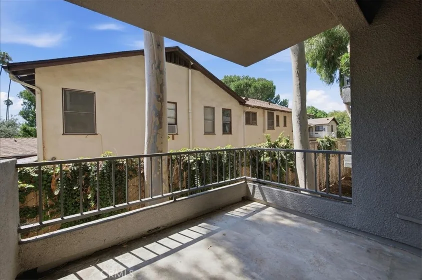 1310 E Orange Grove #102 photo 31