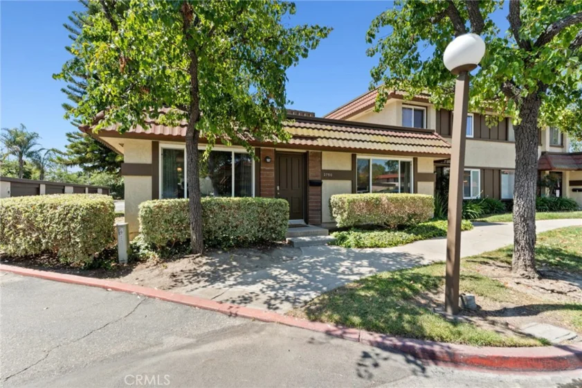 2750 W Parkdale Drive photo 1