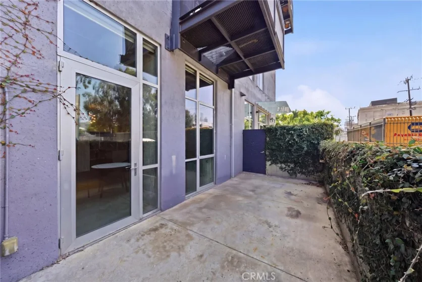 825 E 4th Street #101 photo 7