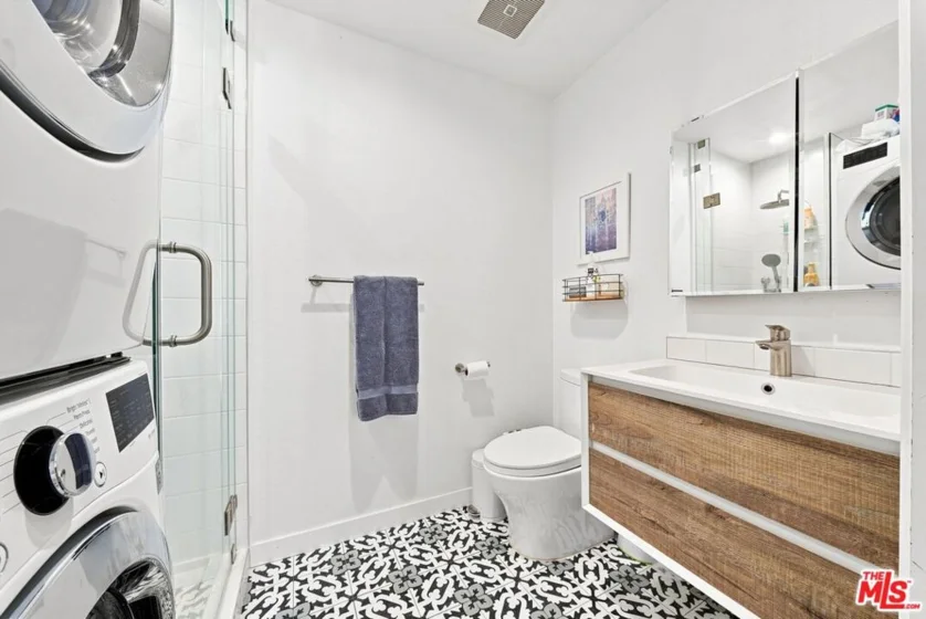 2520 Arizona Avenue #8 photo 23