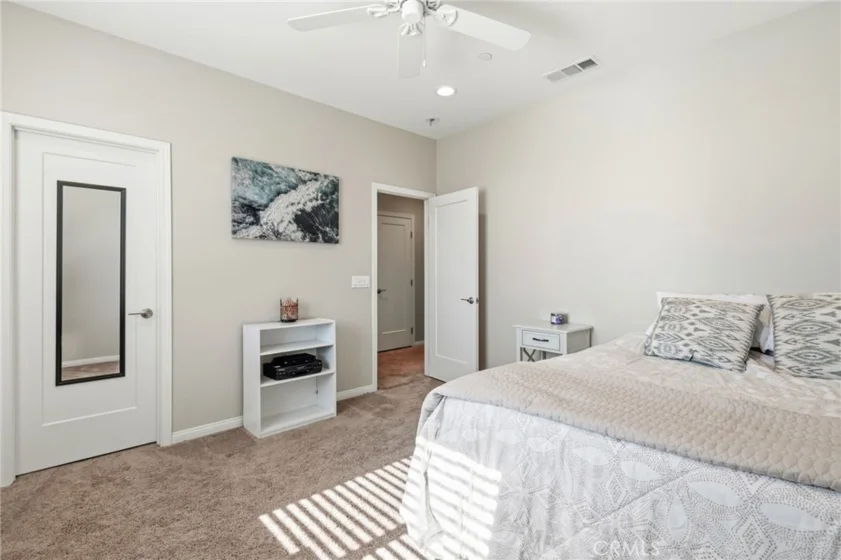 34109 Kensington Street photo 14